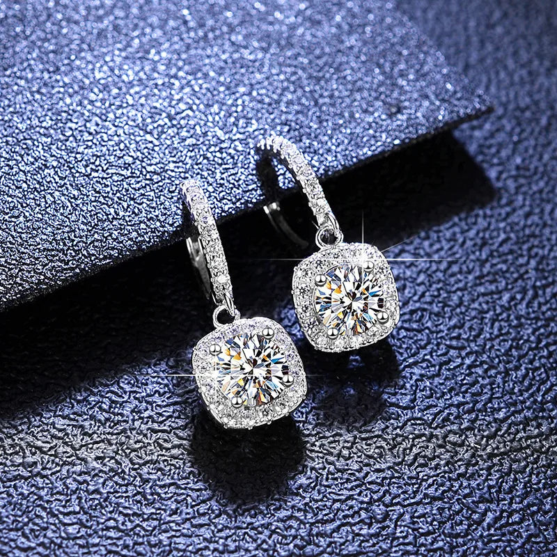 Boucles d'oreilles argent 925 Moissanite carrée - vue de face
