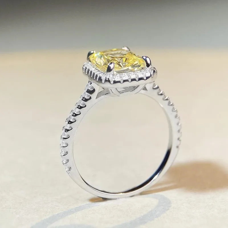 Bague solitaire zircon jaune rectangulaire argent 925 - vue latérale
